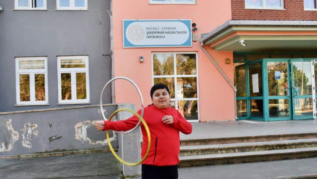 Otizmli öğrencimiz öğretmeni sayesinde jonglör oldu